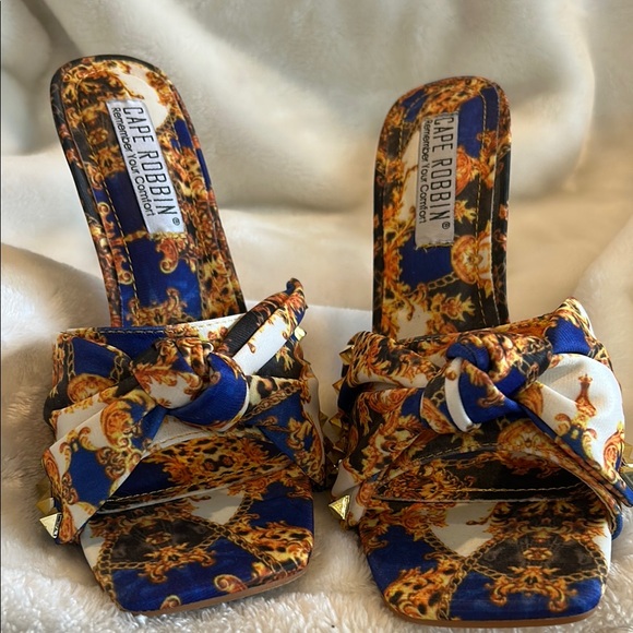 Cape Robbin Women's Blue and Gold Heeled 5” Heels - Picture 1 of 9